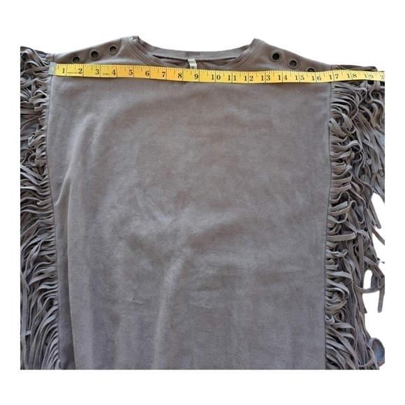 Weeve Paris short sleeve faux suede leather sweater with fringe size S/M top - Picture 11 of 15